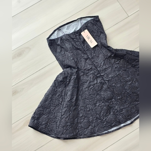 Jacquard Fitted Ruffle Hem Strapless Mini Dress - Picture 5 of 9